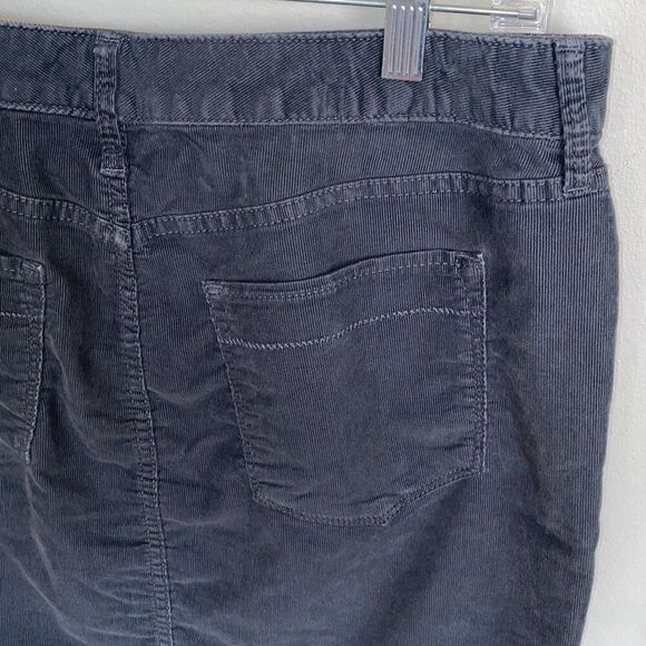 🔥3/$20🔥 Eddie Bauer charcoal gray corduroy skirt size 8 - Picture 5 of 8
